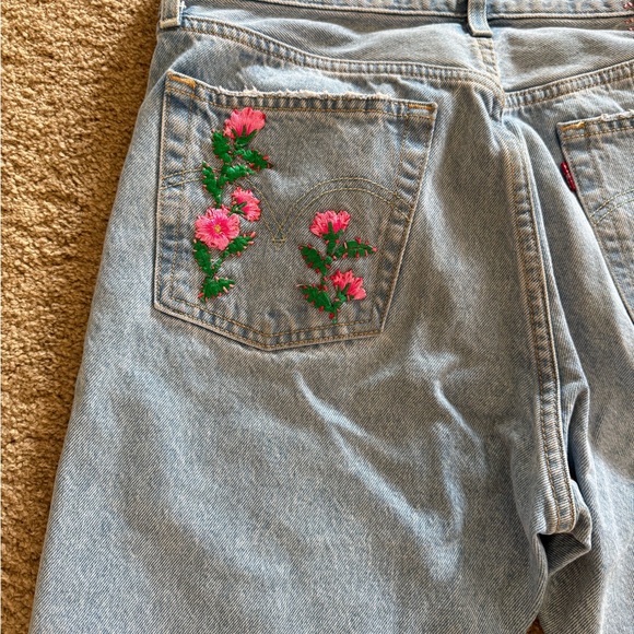 Levi's PREMIUM Blue and Pink Straight Leg Jeans with Floral Embroidery - Picture 8 of 9